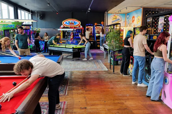 Billard und Arcade